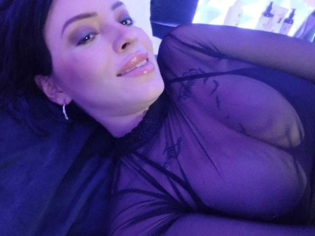 VeroHands - Live porn &amp; sex cam - 27805703