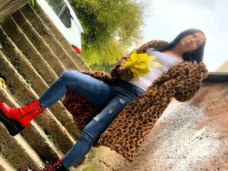 MirandaHott69 - Live sex cam - 27806309