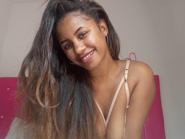 LayahCoquine - Live porno og sexkamera - 27810341