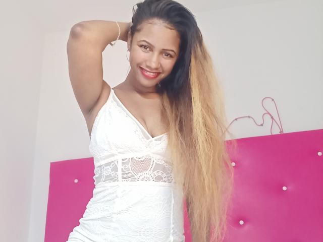 LayahCoquine - פורנו בשידור חי ומצלמת סקס - 27810368