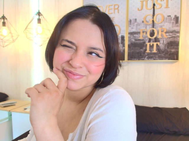 Blueeskyy - Live sex cam - 27810506