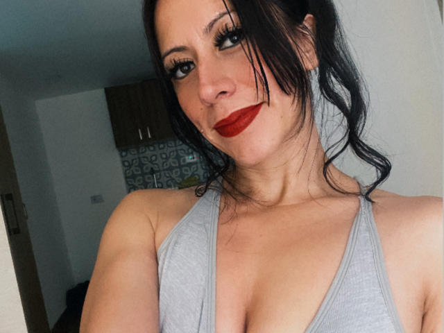 AmaraMirage - Live porn &amp; sex cam - 27810644