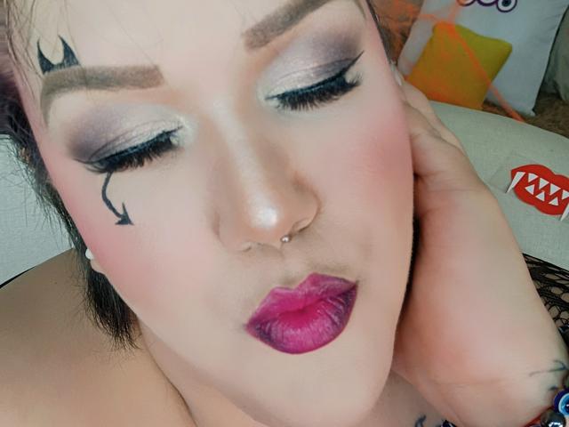 GiannaMorrys - Live Sex Cam - 27811733