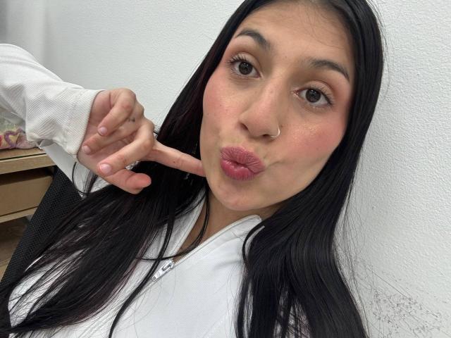 SophieBeaumont - Live Sex Cam - 27811877