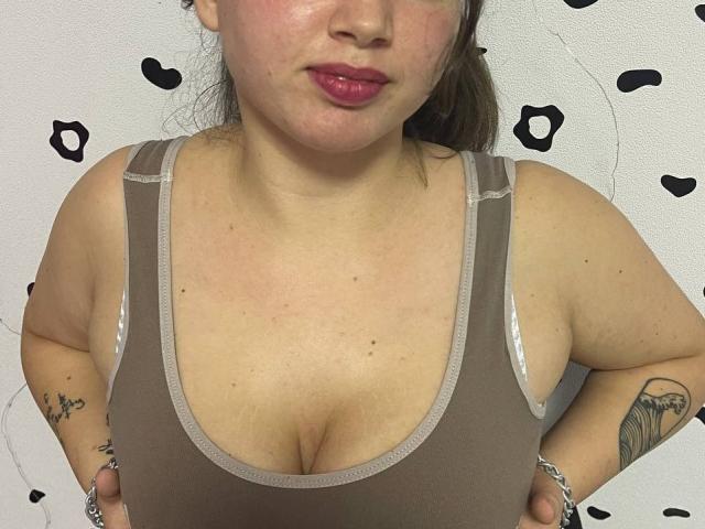Yulianiya - Live porn &amp; sex cam - 27813407