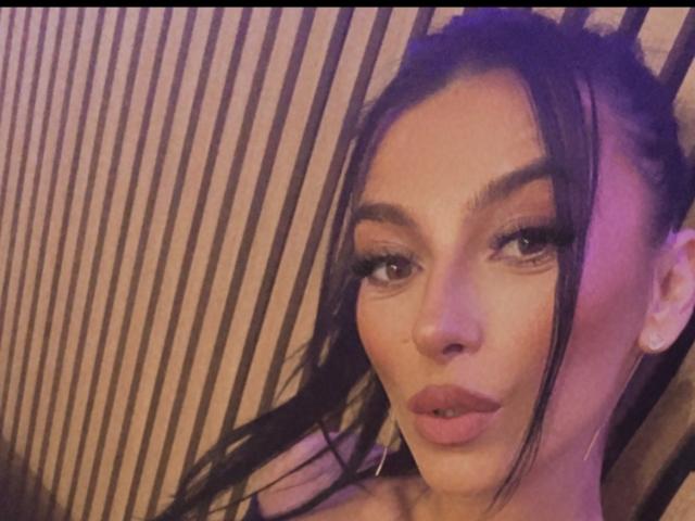 KinkyAmelie - Live sex cam - 27814880