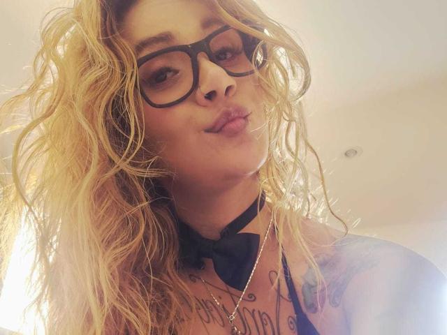 AzhunaStar - Live porno og sexkamera - 27818963