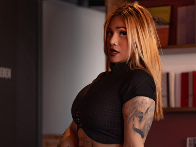 AzhunaStar - Porno na żywo i seks kamera - 27819974