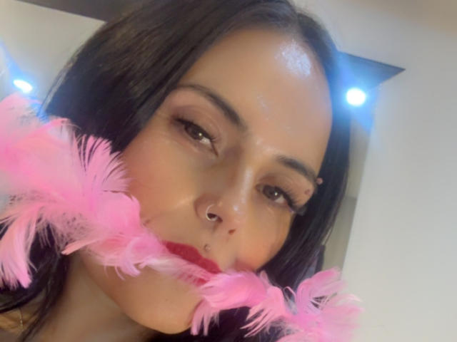 CharlotteCrofort - Live porn &amp; sex cam - 27822473