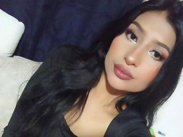 ZarayWhitmore - Live porn &amp; sex cam - 27824762