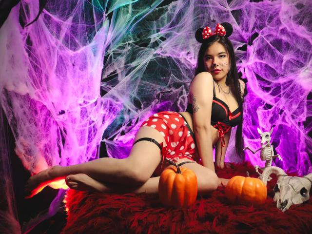 AbbiieMonroe - Live Sex Cam - 27825188