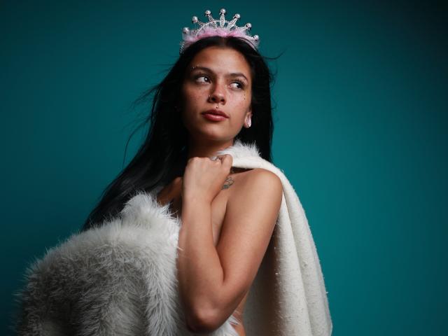 KikiVelvet - Live porno og sexkamera - 27825392
