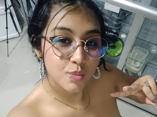 EmiilyJohamson - Sexe cam en vivo - 27828275