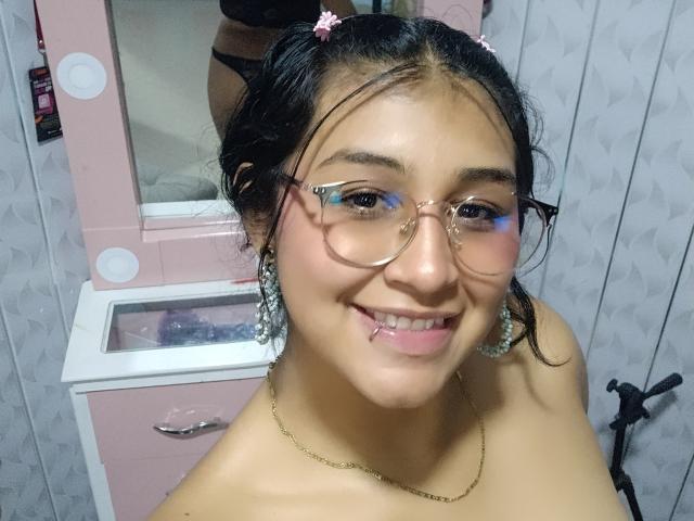 EmiilyJohamson - Élő pornó és szexkamera - 27828278