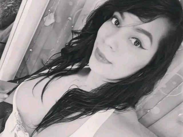 FetishLoverAna - Live porn &amp; sex cam - 27829073