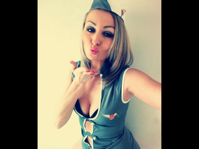 VIPLara-hot - Live porn &amp; sex cam - 27830885