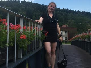 LucyFlirt - Live porn &amp; sex cam - 27831068