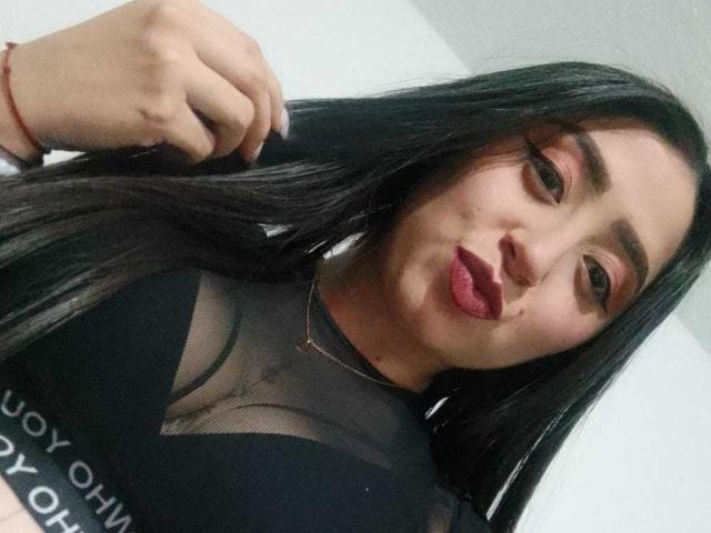 JuliethCruz - Live sex cam - 27833048
