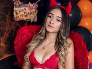 LauraKlark - Live porn &amp; sex cam - 27834050