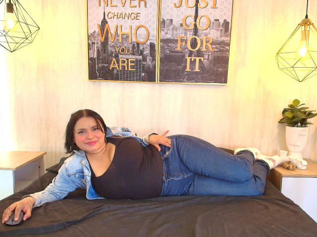 Blueeskyy - Porno na żywo i seks kamera - 27835190