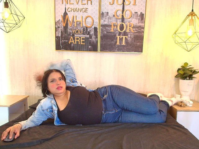 Blueeskyy - Porno na żywo i seks kamera - 27835196