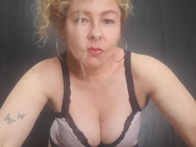 MiaAmoretti - сексуальная веб-камера в реальном времени - 27836537