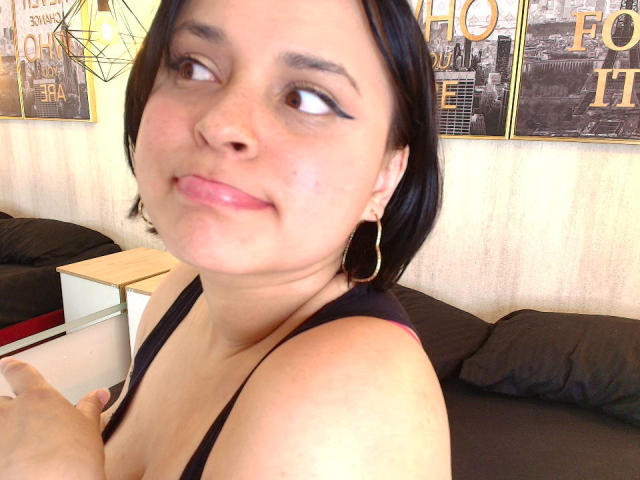 Blueeskyy - Live sexe cam - 27837152