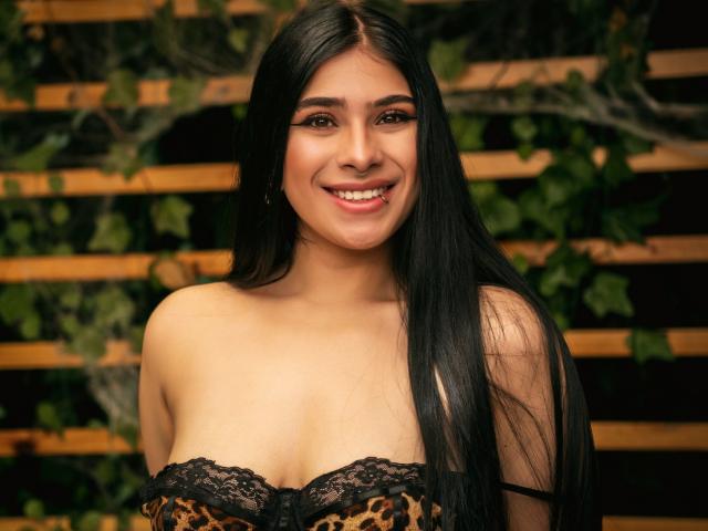 EmmaCollinsHot - Live Sex Cam - 27841751