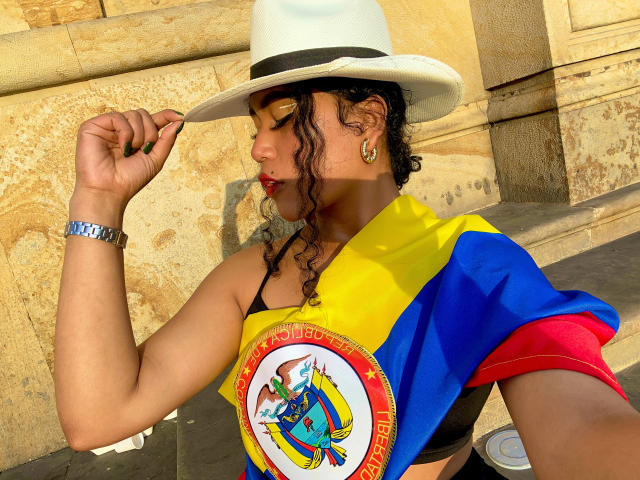 SophieSonyas - Live sex cam - 27841925