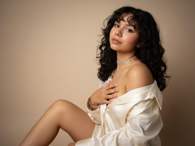 JuliaBennett - Live porn &amp; sex cam - 27843365