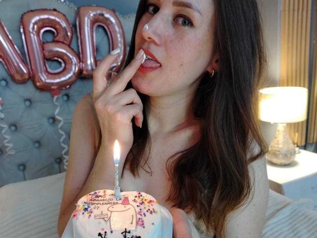 KatyaXRogers - Porno na żywo i seks kamera - 27844490