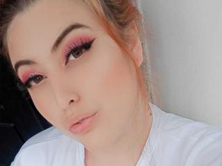 EmaRedFire - Live sex cam - 27846095