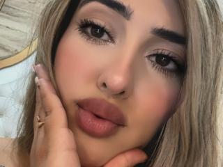 MaeCollins - Élő pornó és szexkamera - 27846347