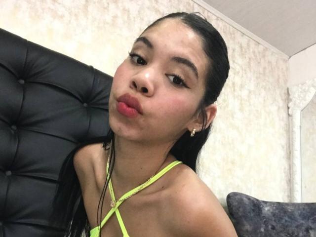 EmaGarces - Live porn &amp; sex cam - 27846503