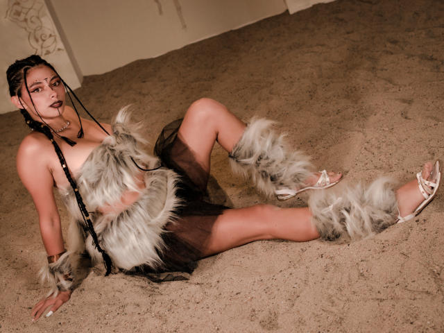 AnnaMooree - сексуальная веб-камера в реальном времени - 27850589