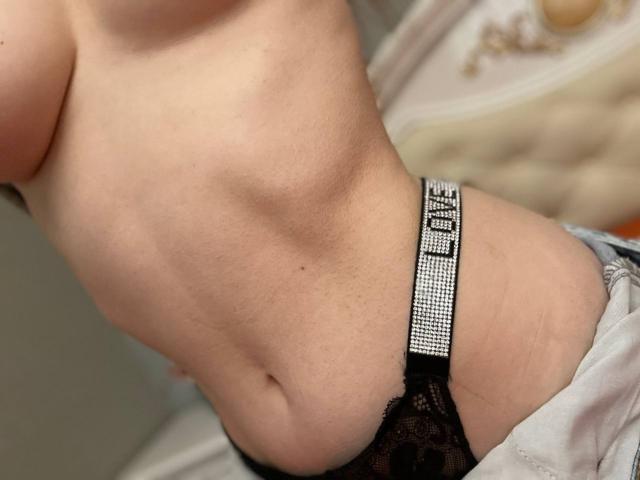 Millania - Élő pornó és szexkamera - 27852134