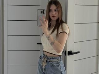 LuisaClover - Live Sex Cam - 27853751