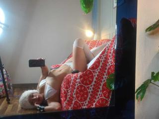 AlisonCold - Live porn &amp; sex cam - 27855212