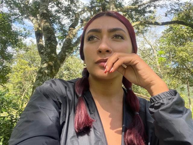 AmelineRousseau - Live porn &amp; sex cam - 27855992