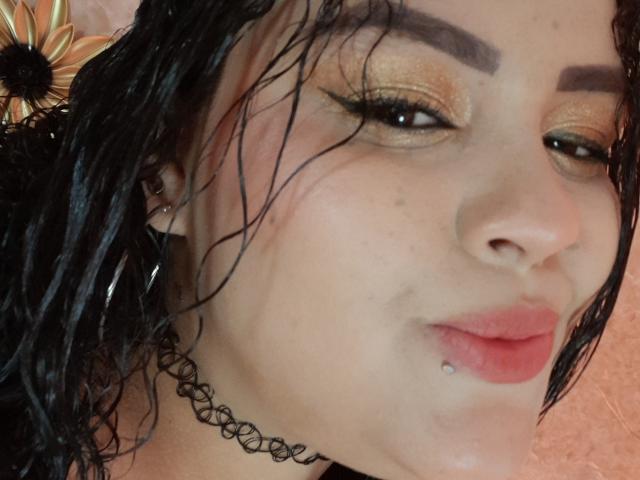 MelannieCarter - Élő pornó és szexkamera - 27856997