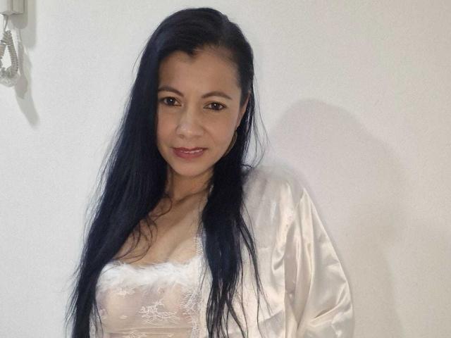 MelissaBaud - Live sex cam - 27859208