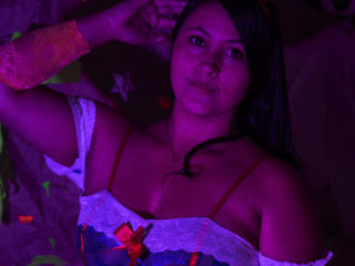 EmilySavage - Live porn &amp; sex cam - 27860255