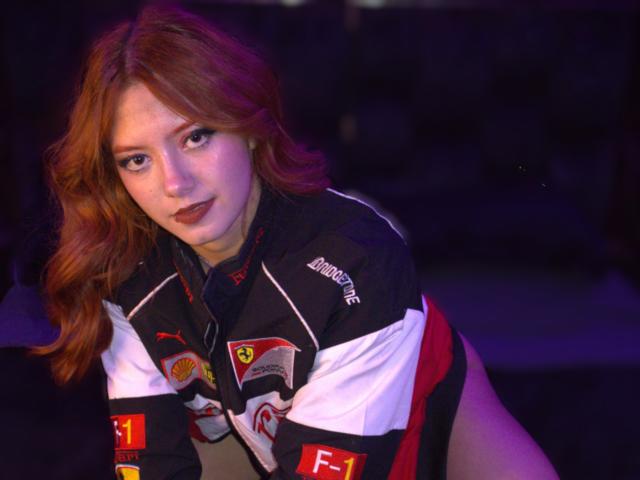 EmmaThomsonn - Live sex cam - 27861266