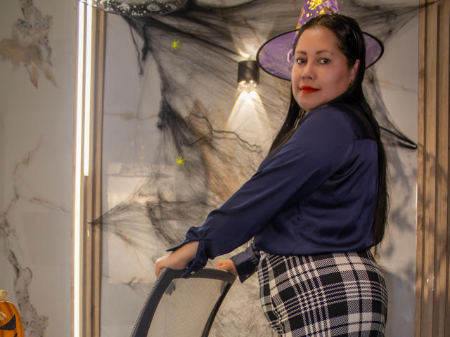 MarianaSmitt - Élő pornó és szexkamera - 27861422