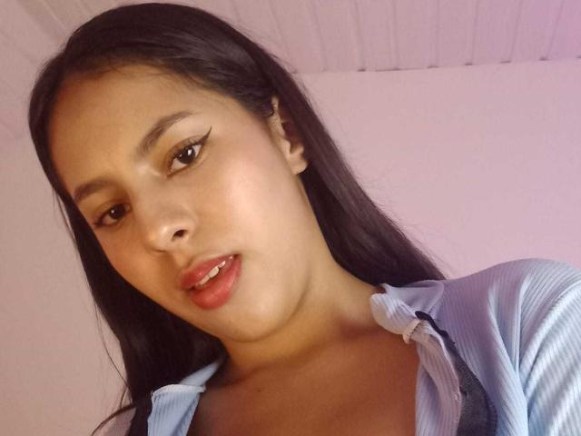 SoffiRousee - Live sex cam - 27862553
