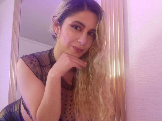 SophieTeller - Élő pornó és szexkamera - 27862760