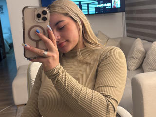 AtheneaRossi - Sexe cam en vivo - 27864476