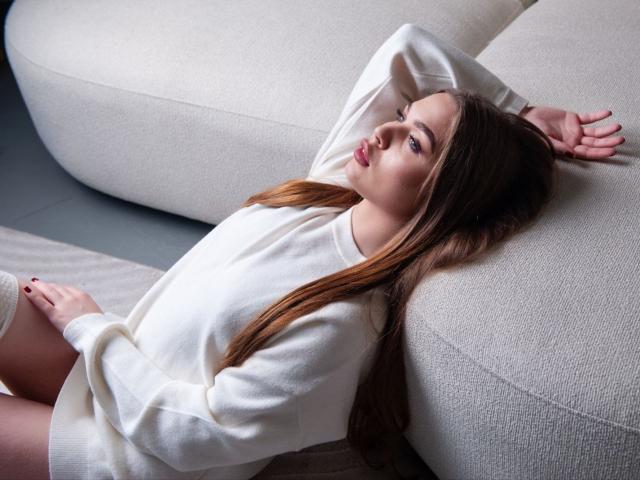 LaraPika - Live porn &amp; sex cam - 27864869