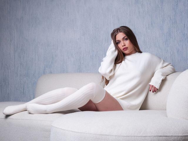 LaraPika - Live porn &amp; sex cam - 27864875