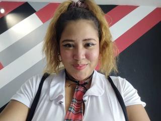 IamAhYours - Live sex cam - 27866039